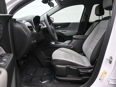 Used 2024 Chevrolet Equinox LS FWD image 11