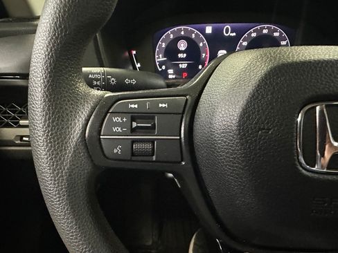 Used 2024 Honda Accord EX image 11