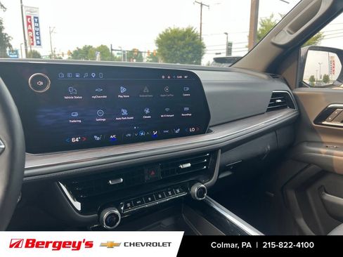 Used 2026 Chevrolet Suburban LT w/ Comfort Package AWD/4WD image 11