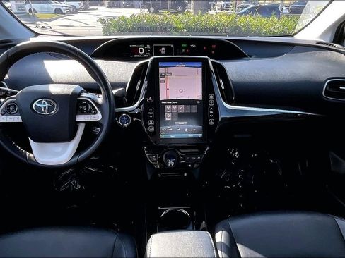 Used 2019 Toyota Prius Prime Premium FWD image 11