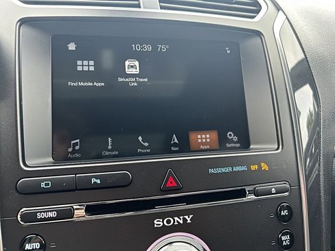 Used 2018 Ford Explorer Sport w/ Equipment Group 401A image 8