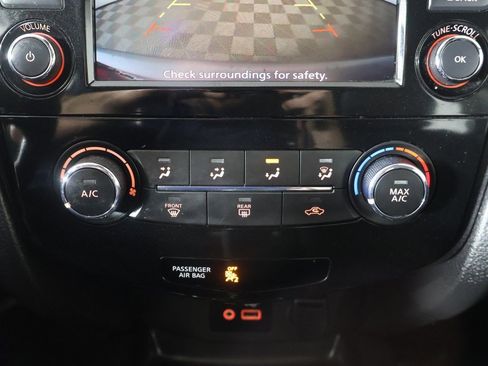 Used 2020 Nissan Rogue Sport S image 39