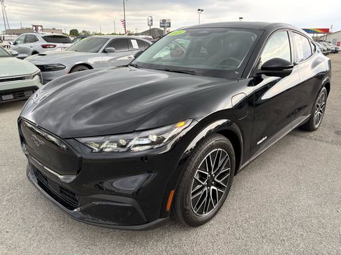 Used 2025 Ford Mustang Mach-E Premium image 7