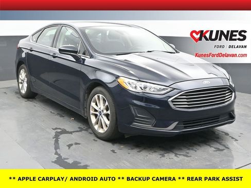Used 2020 Ford Fusion SE FWD image 1