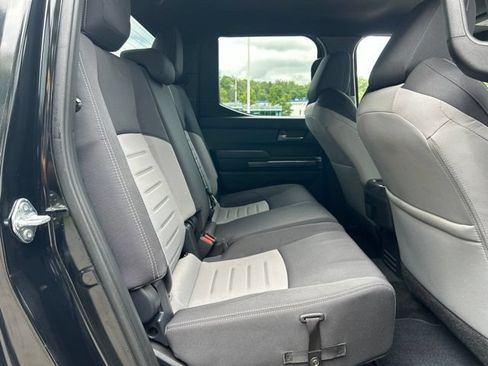 Used 2025 Toyota Tacoma TRD Sport AWD/4WD image 49