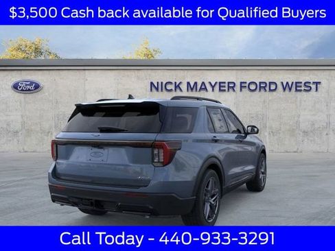 New 2026 Ford Explorer ST-Line w/ ST-Line Street Pack image 10