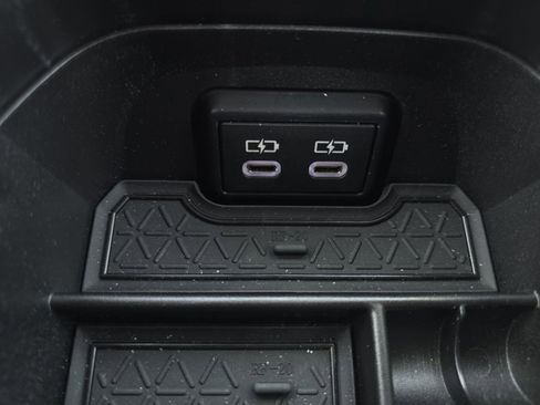 Used 2023 Toyota RAV4 XLE Premium AWD/4WD image 23