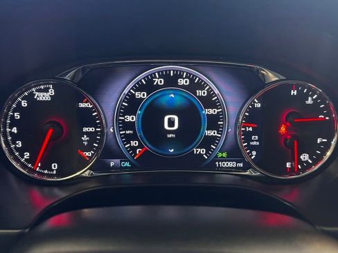 Used 2017 GMC Acadia Denali w/ Technology Package FWD image 28