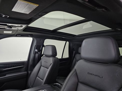 Used 2022 GMC Yukon Denali w/ Max Trailering Package image 11