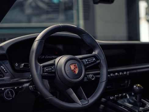 Used 2026 Porsche 911 GT3 RWD image 18