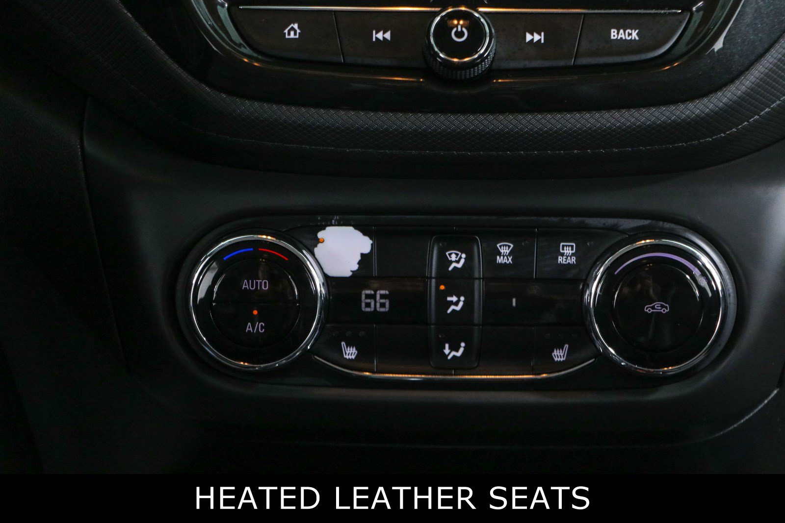 Used 2021 Chevrolet TrailBlazer LT w/ Premium Seating Package FWD image 20