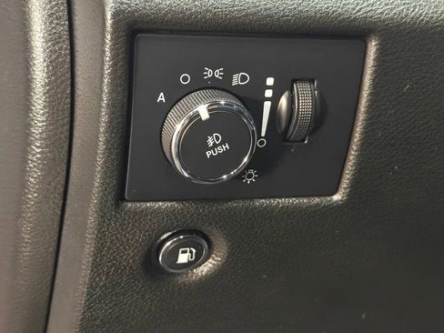 Used 2021 Jeep Grand Cherokee Limited AWD/4WD image 46
