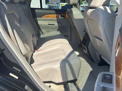 Used 2012 Lincoln MKX FWD w/ Wood Pkg image 28