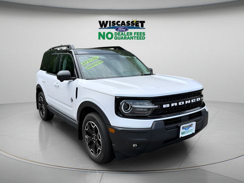 Used 2025 Ford Bronco Sport Outer Banks w/ Outer Banks Tech Package+ AWD/4WD image 1