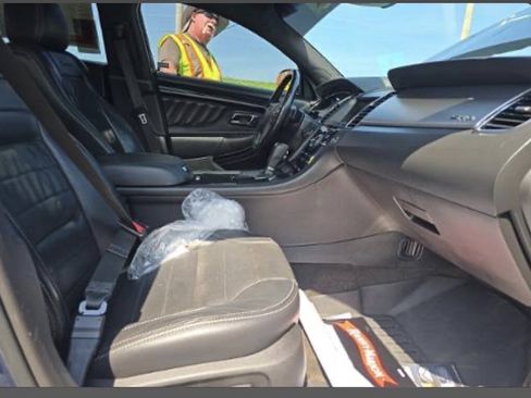 Used 2018 Ford Taurus SHO AWD/4WD image 7