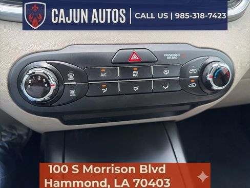 Used 2020 Kia Sorento LX FWD image 23