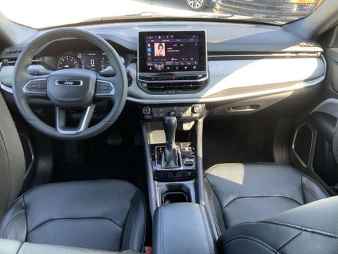 Used 2023 Jeep Compass Latitude AWD/4WD image 46
