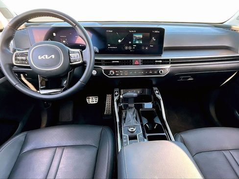 Used 2025 Kia Sorento SX image 15
