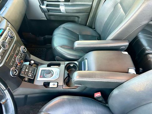 Used 2016 Land Rover LR4 HSE image 13