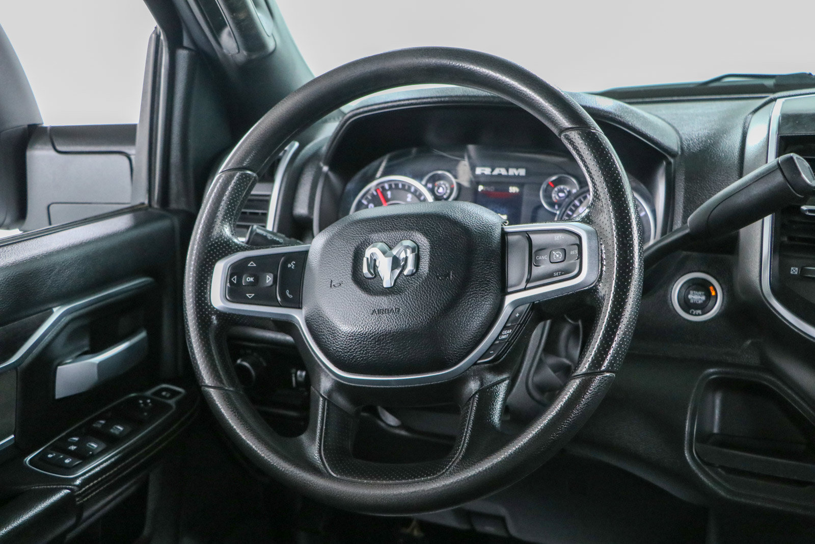 Used 2024 RAM 3500 SLT w/ Quick Order Package 2YG SLT AWD/4WD image 12