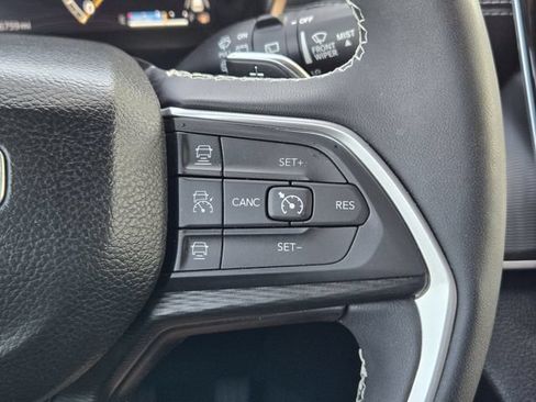 Used 2024 Jeep Grand Cherokee L Laredo RWD image 36