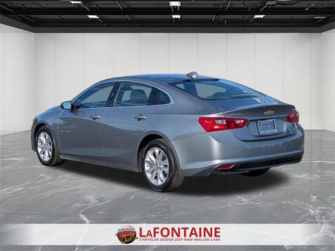 Used 2024 Chevrolet Malibu LT image 3