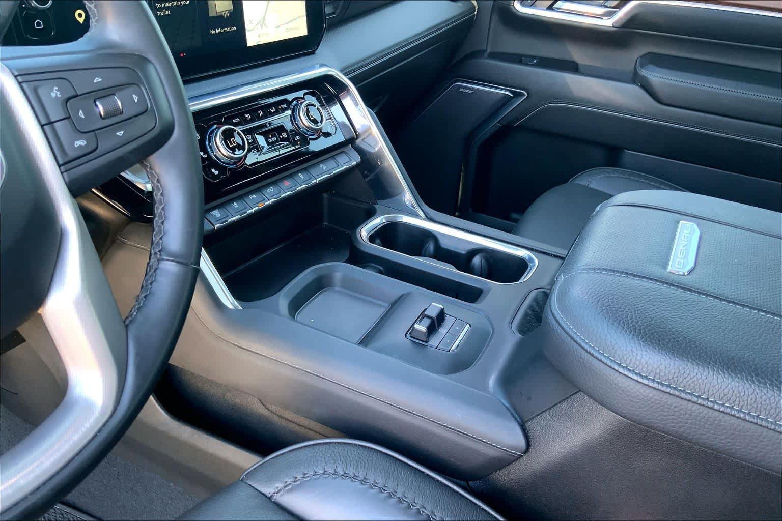 Certified 2025 GMC Sierra 2500 Denali w/ Denali Reserve Package AWD/4WD image 14