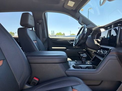 Used 2023 GMC Sierra 1500 AT4 AWD/4WD image 10