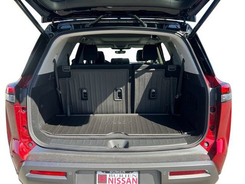 New 2026 Nissan Pathfinder Platinum w/ Cargo Package AWD/4WD image 18