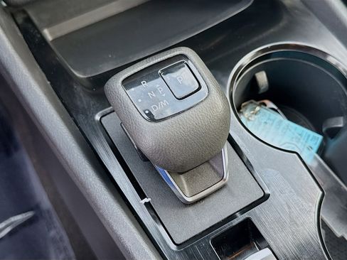 Used 2023 Nissan Rogue SV image 15