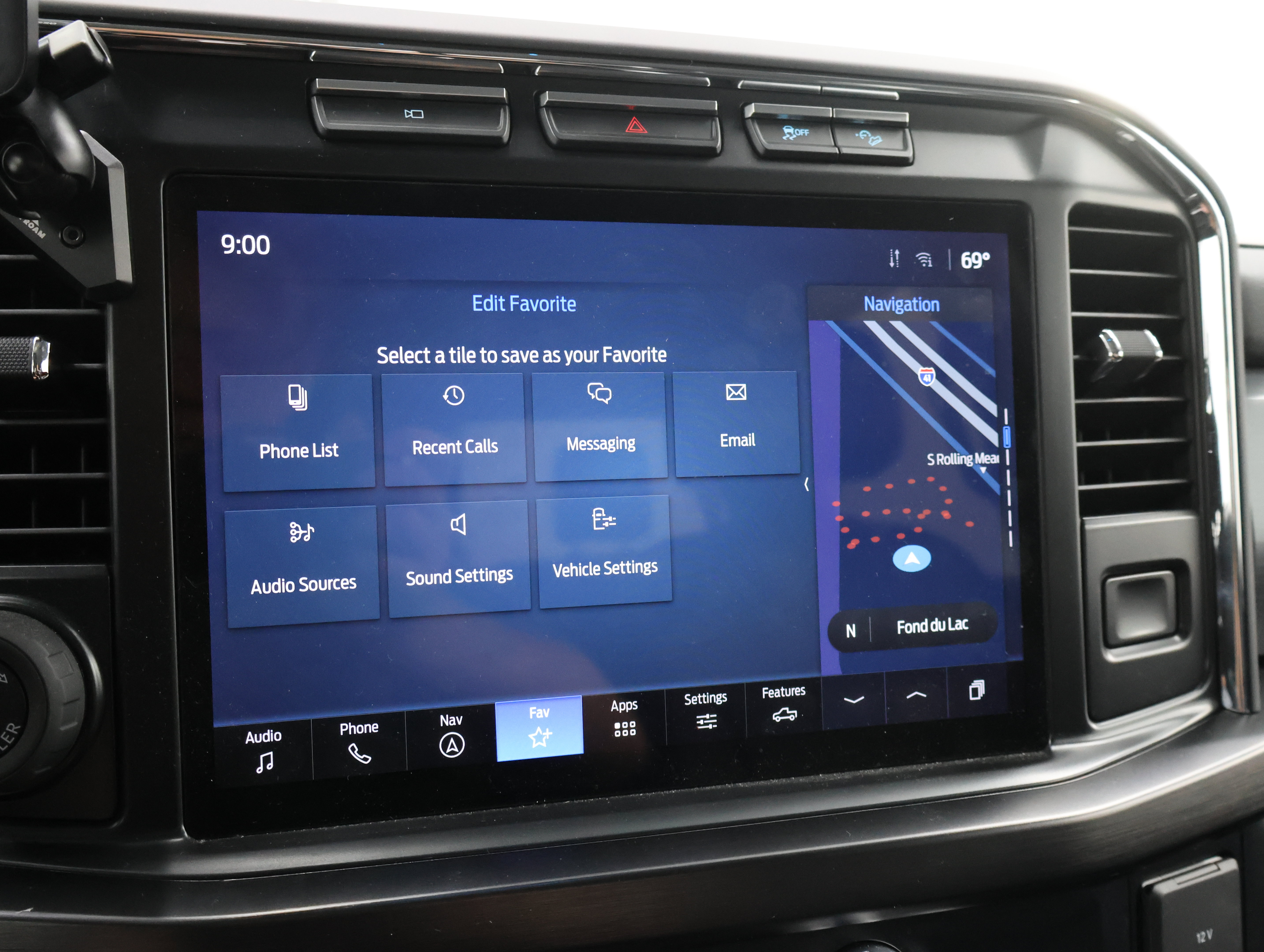 Used 2023 Ford F350 Lariat w/ Sport Appearance Package AWD/4WD image 59