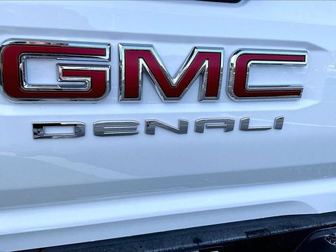 New 2026 GMC Canyon Denali AWD/4WD image 10
