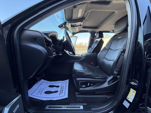 Used 2017 Cadillac Escalade Luxury image 15