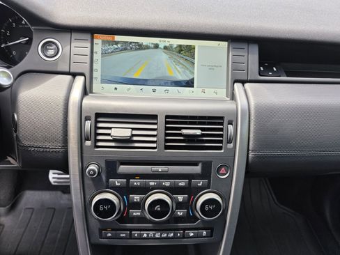 Used 2017 Land Rover Discovery Sport HSE Luxury image 22