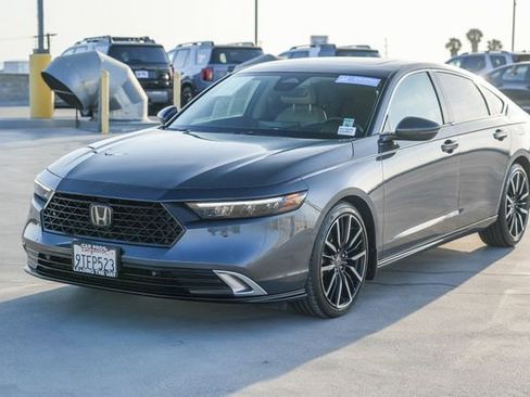 Used 2025 Honda Accord Touring image 7