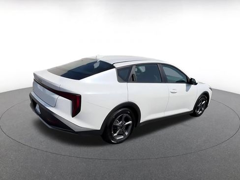 Used 2025 Kia K4 FWD image 15