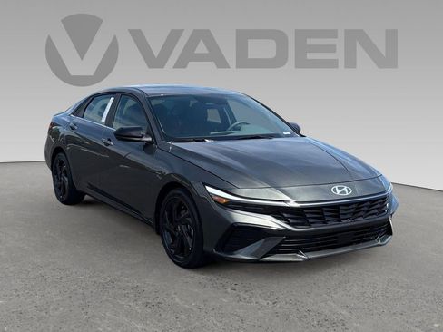 New 2026 Hyundai Elantra SEL Sport Premium image 32