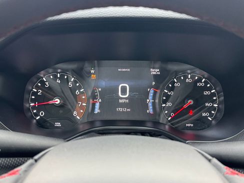 Used 2025 Jeep Compass Trailhawk image 36