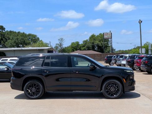 New 2026 Chevrolet Traverse LT w/ Midnight/Sport Edition FWD image 9