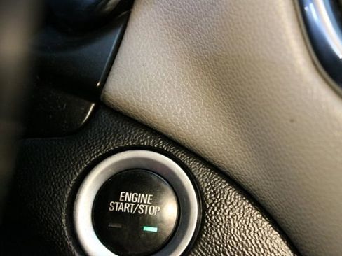 Used 2019 Chevrolet Equinox LT image 25