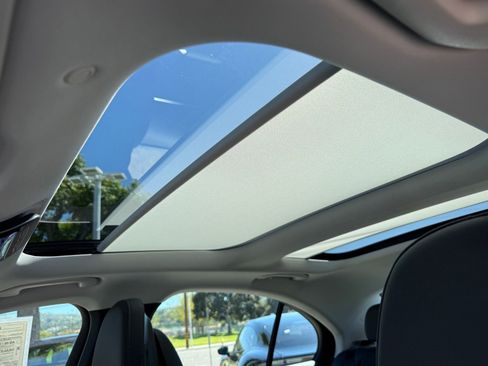 Used 2025 Mercedes-Benz E 350 4MATIC Sedan image 30