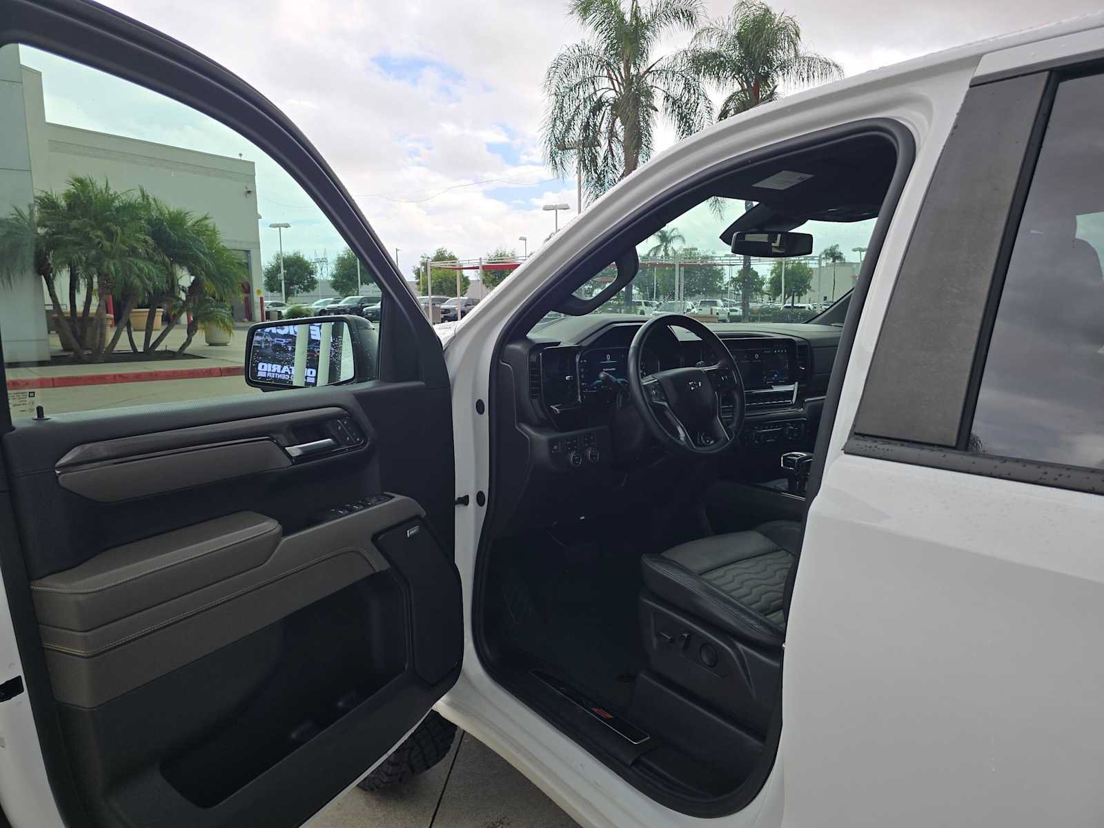 Used 2024 Chevrolet Silverado 1500 ZR2 AWD/4WD image 19