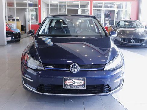 Used 2016 Volkswagen e-Golf SEL Premium image 2