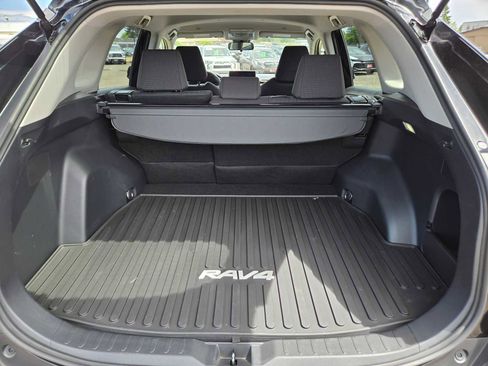 Certified 2025 Toyota RAV4 LE AWD/4WD image 15
