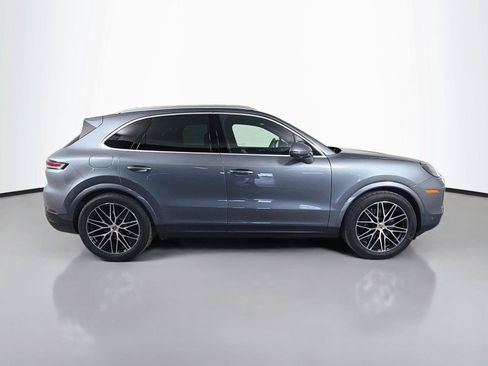 Certified 2026 Porsche Cayenne AWD/4WD image 8