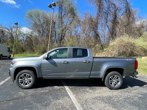 Certified 2022 Chevrolet Colorado W/T w/ Custom Special Edition image 6