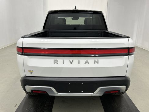 Used 2023 Rivian R1T Adventure image 4