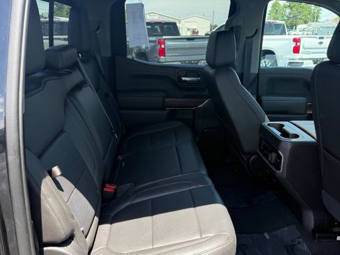 Used 2021 GMC Sierra 1500 SLT w/ SLT Convenience Package AWD/4WD image 11