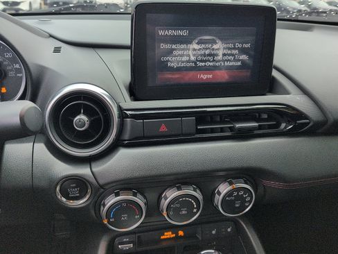 Used 2019 MAZDA MX-5 Miata RF Grand Touring image 9