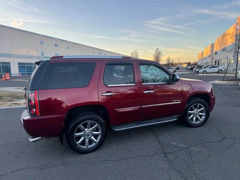 Used 2011 GMC Yukon Denali image 27
